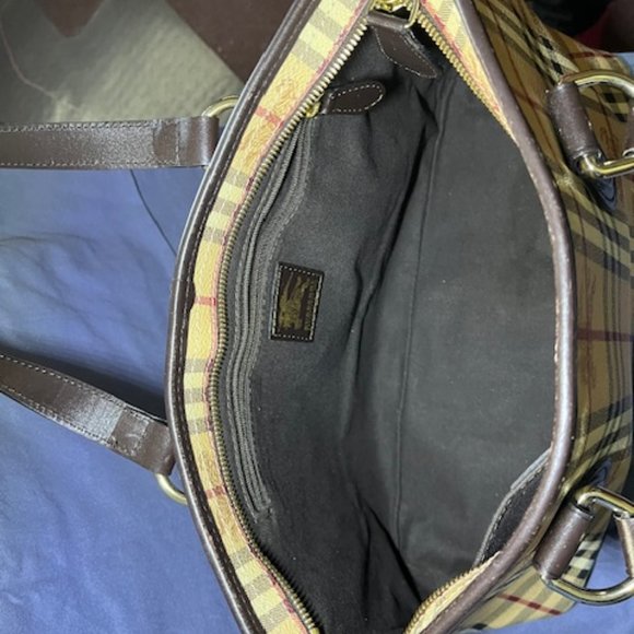 Burberry HayMarket Medium Tote Bag - Picture 5 of 7